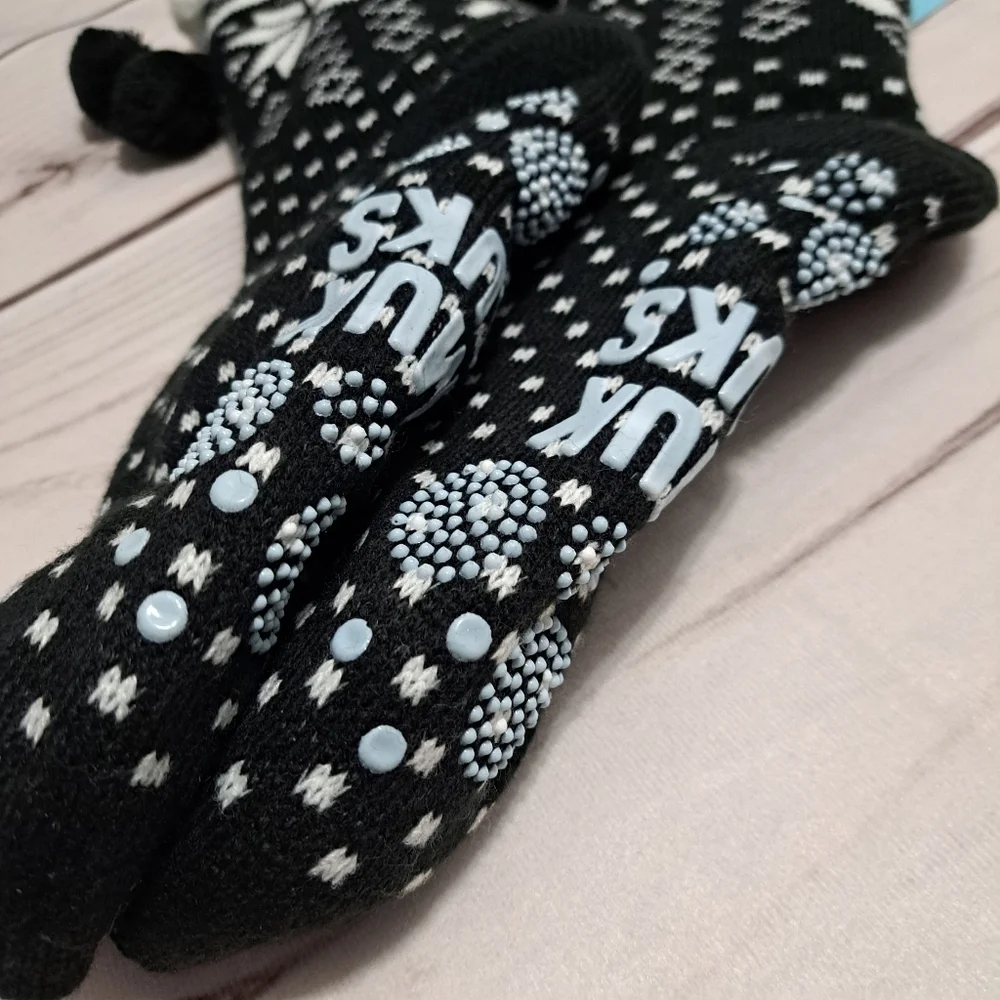 Muk Luks Black and White Cabin Socks L/XL 8-10